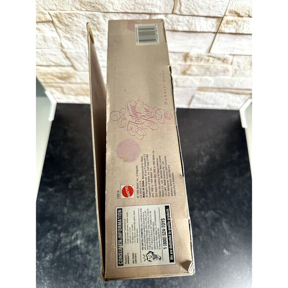 Vintage 1996 Antique Rose Barbie - FAO Schwarz Limited Edition (Mattel #15814) - Picture 4 of 10